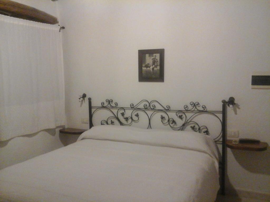 Locanda La Rosa Pauli Arbarei Luaran gambar