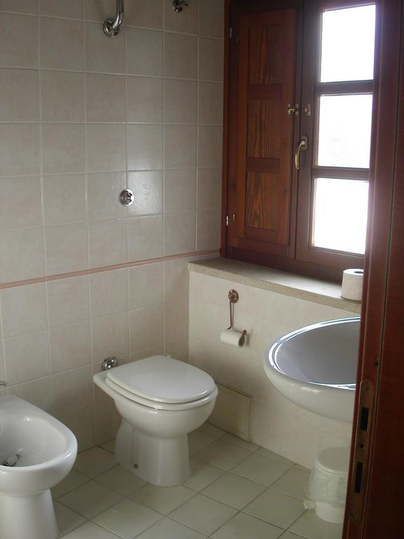 Locanda La Rosa Pauli Arbarei Luaran gambar