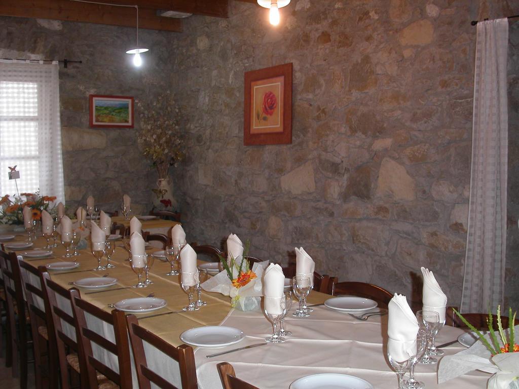 Locanda La Rosa Pauli Arbarei Luaran gambar