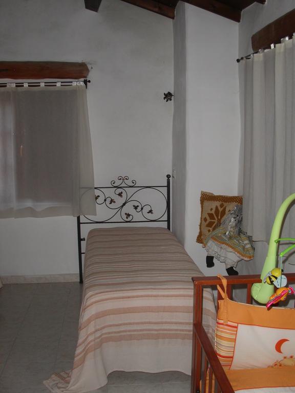 Locanda La Rosa Pauli Arbarei Luaran gambar