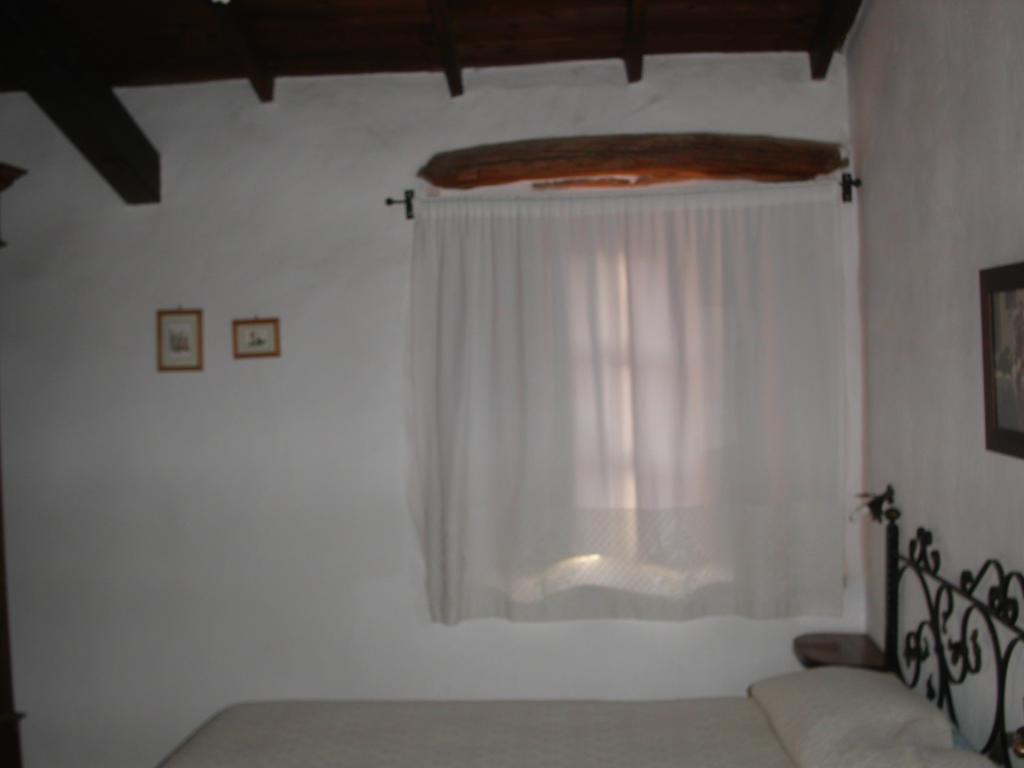 Locanda La Rosa Pauli Arbarei Luaran gambar